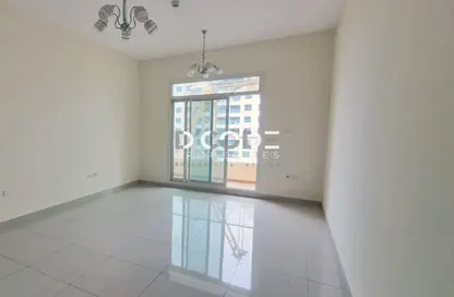 شقة - غرفة نوم - 2 حمامات للايجار في إطلالة ريزيدنس 1 - مجمع دبي ريزيدنس - دبي لاند - دبي