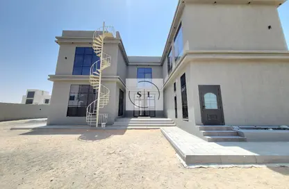 Villa - 5 Bedrooms - 7 Bathrooms for rent in Al Aweer 1 - Al Aweer - Dubai