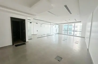 مكتب - استوديو - 1 حمام للايجار في برج ريجال - الخليج التجاري - دبي
