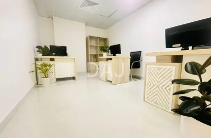 Office Space - Studio - 1 Bathroom for rent in Silver Home Building - Hor Al Anz - Deira - Dubai
