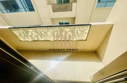 Apartment - 1 Bedroom - 2 Bathrooms for rent in Muwaileh 29 Building - Muwaileh - Sharjah