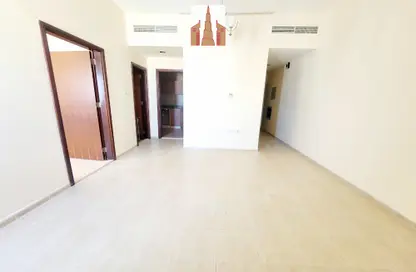 Apartment - 1 Bedroom - 2 Bathrooms for rent in Muwaileh 3 Building - Muwaileh - Sharjah