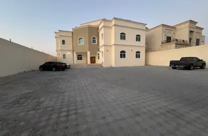 شقة - 3 غرف نوم - 3 حمامات للايجار في مدينة الرياض - أبوظبي