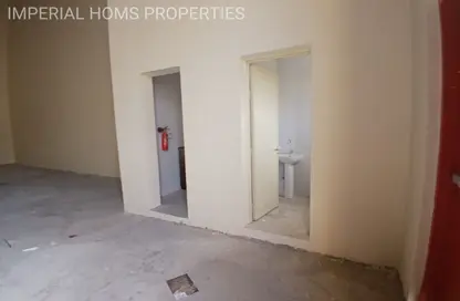 مستودع - استوديو - 1 حمام للايجار في أم الثعوب - أم القيوين