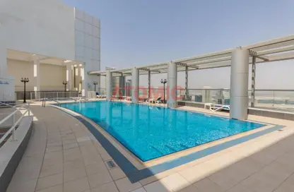 Apartment - 2 Bedrooms - 2 Bathrooms for sale in Burj Al Nujoom - Downtown Dubai - Dubai