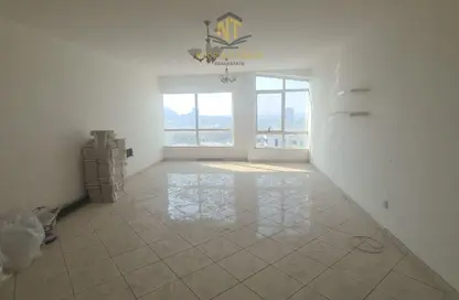 Apartment - 3 Bedrooms - 3 Bathrooms for rent in Thuraya Al Majaz Building - Al Majaz 3 - Al Majaz - Sharjah