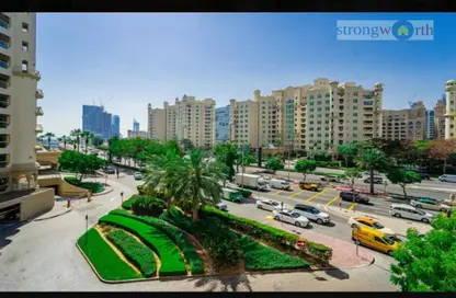 Apartment - 3 Bedrooms - 4 Bathrooms for rent in Al Hatimi - Shoreline Apartments - Palm Jumeirah - Dubai