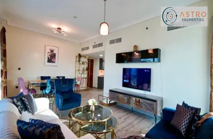 Living / Dining Room image for: Apartment - 3 Bedrooms - 2 Bathrooms for sale in Lake Terrace - Lake Almas East - Jumeirah Lake Towers - Dubai, Image 1