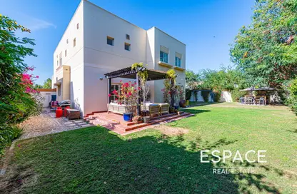 Villa - 4 Bedrooms - 3 Bathrooms for sale in Meadows 9 - Meadows - Dubai