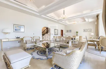 Villa - 5 Bedrooms - 7 Bathrooms for rent in Kempinski Palm Residence - The Crescent - Palm Jumeirah - Dubai