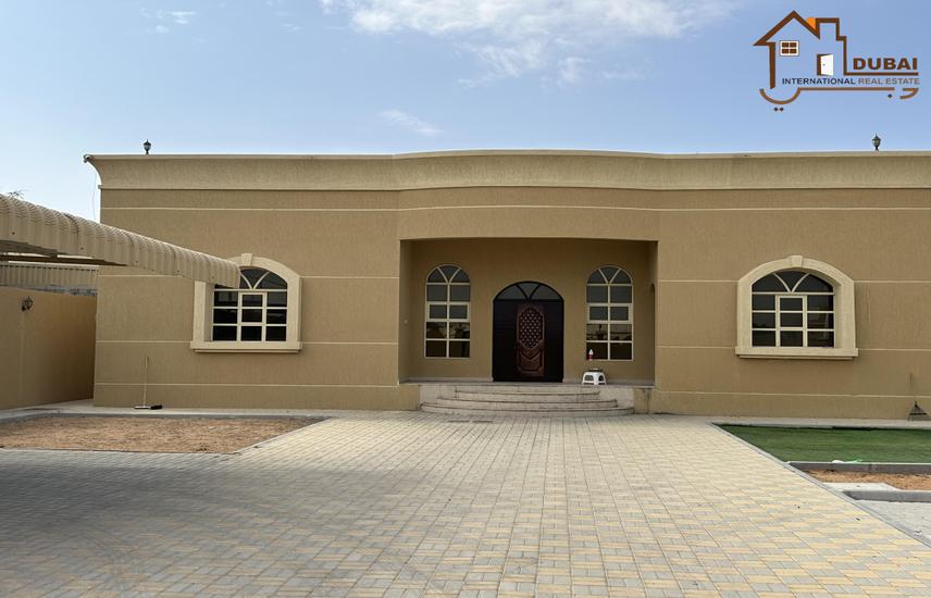 Villa for Rent in Al Dhait South 3 BEDROOMSWITH MAJLIS & MAIDSFOR