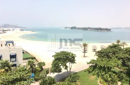 Apartment - 3 Bedrooms - 4 Bathrooms for rent in Al Khudrawi - Shoreline Apartments - Palm Jumeirah - Dubai