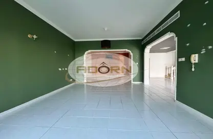 Villa - Studio - 4 Bathrooms for rent in Al Safa 2 - Al Safa - Dubai
