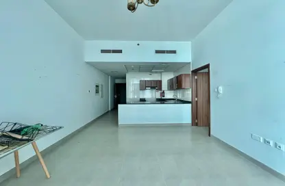 Apartment - 1 Bedroom - 2 Bathrooms for rent in Jumeirah Garden City - Al Satwa - Dubai