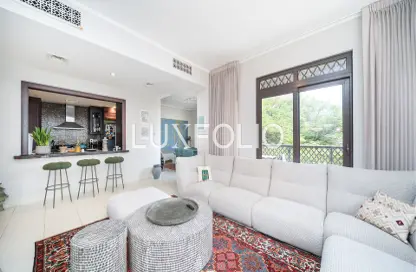 Apartment - 3 Bedrooms - 4 Bathrooms for sale in Yansoon 1 - Yansoon - Old Town - Dubai