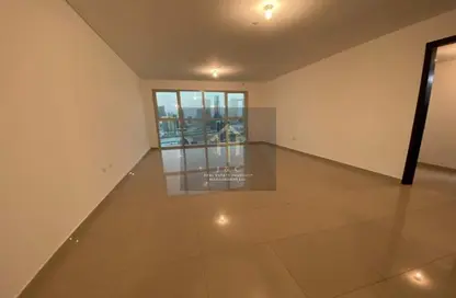 Empty Room image for: Apartment - 1 Bedroom - 2 Bathrooms for rent in RAK Tower - Marina Square - Al Reem Island - Abu Dhabi, Image 1