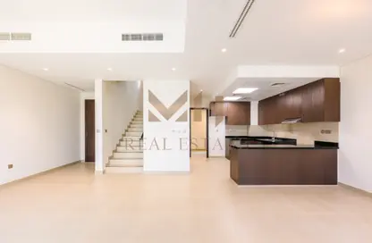 Townhouse - 2 Bedrooms - 3 Bathrooms for rent in Bloom Living - Zayed City (Khalifa City C) - Khalifa City - Abu Dhabi