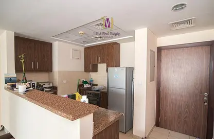 Apartment - 1 Bathroom for sale in Executive Towers - Business Bay - Dubai