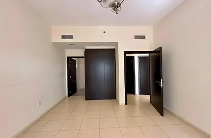 Apartment - 1 Bedroom - 1 Bathroom for rent in Farah Tower 1 - Queue Point - Dubai Land - Dubai