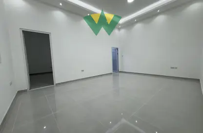 شقة - 2 غرف نوم - 2 حمامات للايجار في مدينة الرياض - أبوظبي