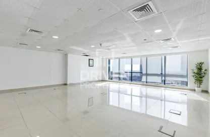 Empty Room image for: Office Space - Studio - 1 Bathroom for sale in Jumeirah Bay X3 - Jumeirah Bay Towers - Jumeirah Lake Towers - Dubai, Image 1
