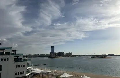 Apartment - 1 Bedroom - 2 Bathrooms for rent in Royal Bay - Palm Jumeirah - Dubai