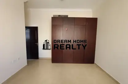 Apartment - 2 Bedrooms - 2 Bathrooms for rent in Sharjah 555 Tower - Al Khan Corniche - Al Khan - Sharjah