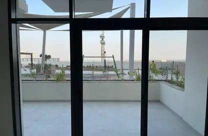 شقة - غرفة نوم - 2 حمامات للايجار في فرهاد عزيزي ريزيدنس - الجداف - دبي