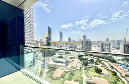 Apartment - 2 Bedrooms - 3 Bathrooms for rent in Baynuna Tower 2 - Corniche Road - Abu Dhabi