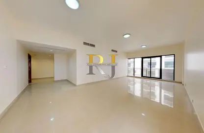 Apartment - 4 Bedrooms - 4 Bathrooms for rent in Golden Sands 9 - Mankhool - Bur Dubai - Dubai