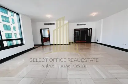 Apartment - 3 Bedrooms - 4 Bathrooms for rent in Hamdan Street - Abu Dhabi