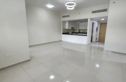 شقة - 2 غرف نوم - 3 حمامات للايجار في بروفايل ريزيدنس - مدينة دبي الرياضية - دبي