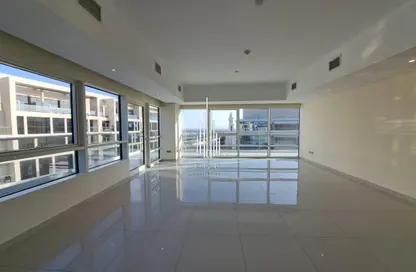 Empty Room image for: Apartment - 2 Bedrooms - 3 Bathrooms for rent in Al Marasy - Al Bateen - Abu Dhabi, Image 1