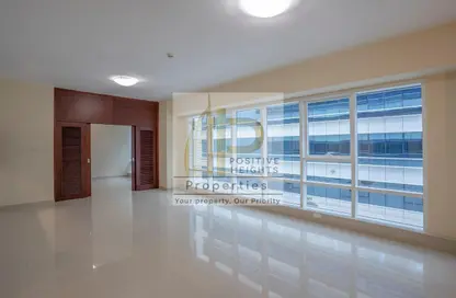 Apartment - 3 Bedrooms - 4 Bathrooms for rent in Golden Sands Tower - Al Barsha 1 - Al Barsha - Dubai