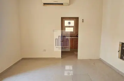 Apartment - Studio - 1 Bathroom for rent in Fire Station Road - Muwaileh - Sharjah