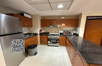 شقة - غرفة نوم - 2 حمامات للايجار في مساكن كورنيش عجمان - طريق كورنيش عجمان - عجمان