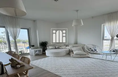 Apartment - 3 Bedrooms - 4 Bathrooms for sale in Waters Edge - Yas Island - Abu Dhabi