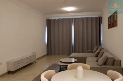 شقة - غرفة نوم - 2 حمامات للايجار في برج ماج 218 - دبي مارينا - دبي