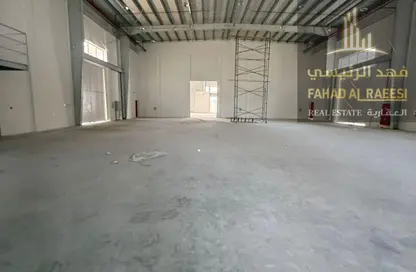 Warehouse - Studio - 2 Bathrooms for rent in Umm Al Thuoob - Umm Al Quwain