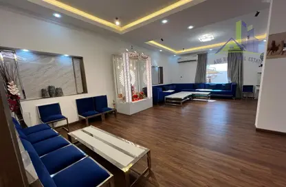 Living Room image for: Villa - 5 Bedrooms - 7 Bathrooms for rent in Al Mowaihat 2 - Al Mowaihat - Ajman, Image 1
