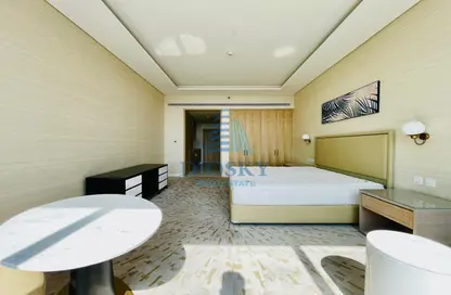 Apartment - Studio - 1 Bathroom for rent in The Palm Tower - Palm Jumeirah - Dubai