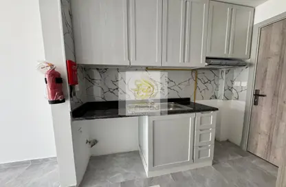 Apartment - Studio - 1 Bathroom for rent in Al Warsan 4 - Al Warsan - Dubai