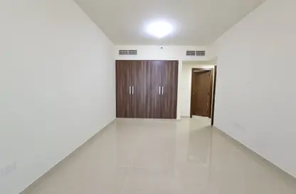 Apartment - 2 Bedrooms - 2 Bathrooms for rent in Shabiya 9 - Shabiya - Mussafah - Abu Dhabi