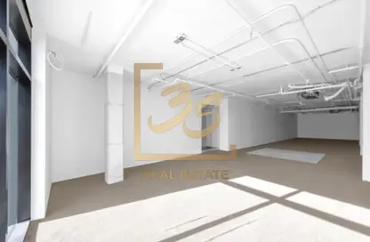 Retail - Studio - 1 Bathroom for rent in Jumeirah 3 - Jumeirah - Dubai