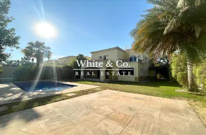Outdoor House image for: Villa - 4 Bedrooms - 5 Bathrooms for rent in Legacy - Jumeirah Park - Dubai, Image 1