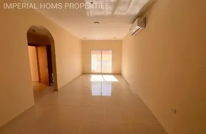 شقة - غرفة نوم - 2 حمامات للايجار في 1 المويهات - المويهات - عجمان شقة - غرفة نوم - 2 حمامات للايجار في 1 المويهات - المويهات - عجمان