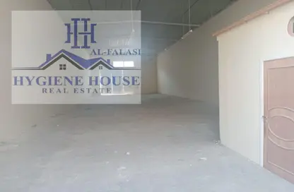 Warehouse - Studio - 2 Bathrooms for rent in Al Haditha - Umm Al Quwain