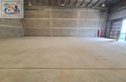 Warehouse - Studio - 2 Bathrooms for rent in Al Sajaa Industrial - Al Sajaa - Sharjah