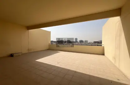 شقة - غرفة نوم - 2 حمامات للايجار في فوكس هيل 7 - فوكس هيل - مدينة السيارات - دبي