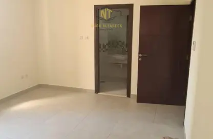 شقة - 2 غرف نوم - 3 حمامات للايجار في شارع التعاون الجديد - التعاون - الشارقة